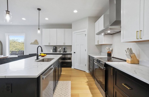 Mount Jackson Casa | 4 BDR New Modern & Spacious Mountain View Retreat - 5Min to Bryce Resort
