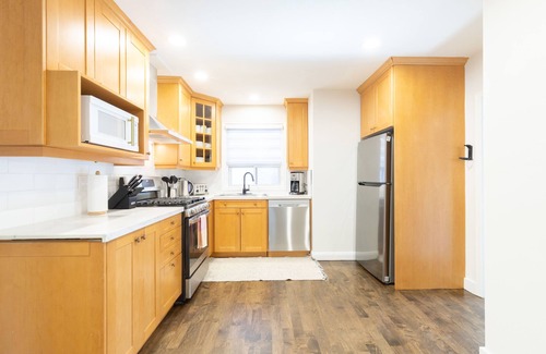 Willowdale Casa | 4 Bdrm/4 Bath Home with Spa Room by Yonge & Finch