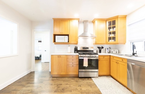 Willowdale Casa | 4 Bdrm/4 Bath Home with Spa Room by Yonge & Finch