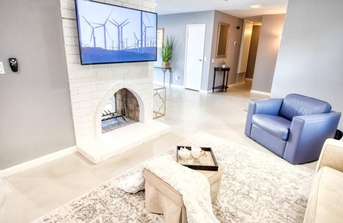 Indio Casa | 4 bdrm-Desert Oasis with HEATED POOL!