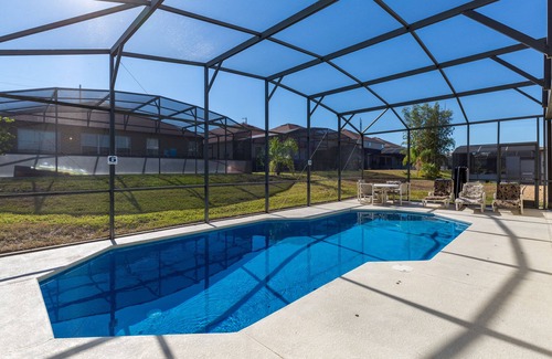 Windwood Bay Casa | 4 BDRM, SALA DE JUEGO, 2 BDRMS PRINCIPALES, 2 LIV RMS. 10MIN A DISNEY. PRV POOL SOL TODO EL DÍA