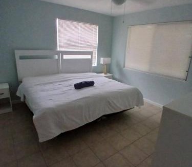 Singer Island Apartamento | 4 Bed 2 Bath on Singer Island