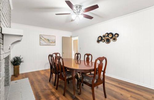 Lithonia Villa | 4-Bed 2-Bath Pet Friendly Home in Stonecrest