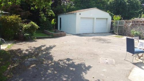 Dorchester Casa | 4 Bed-2 Bath-Sleeps 8-Large Garden-Pet Friendly