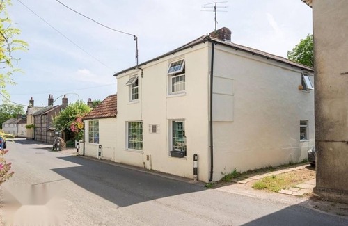 Dorchester Casa | 4 Bed-2 Bath-sleeps 8-large Garden-pet Friendly