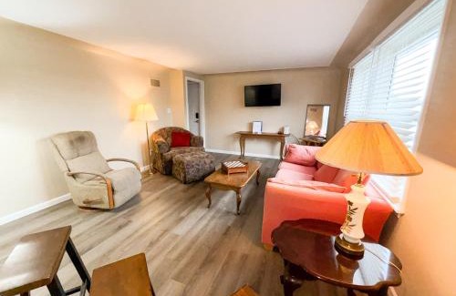 Anchor Bay Harbor Apartamento | 4 Bed, 2 Bath, Upper Flat