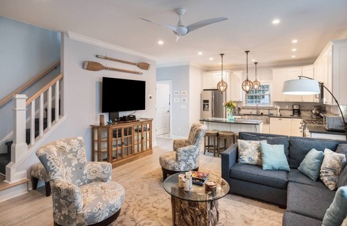 West Cape May Casa | Nueva casa de 4 dormitorios y 3. 5 baños cerca de la playa con piscina climatizada en el suelo