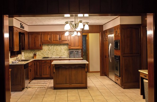 Warsaw Casa | 4 Bed, 3.5 Bath with in-ground pool
