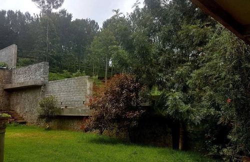 Stone House Area Cama Y Desayuno | Bungalow de 5 dormitorios y 5 baños con capacidad para 15 personas (desayuno incluido)