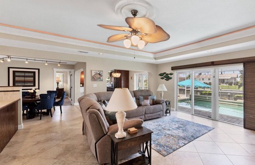 Charlotte Harbor Villa | 4 Bed 3 Baths Villa in Charlotte Harbor Area #945