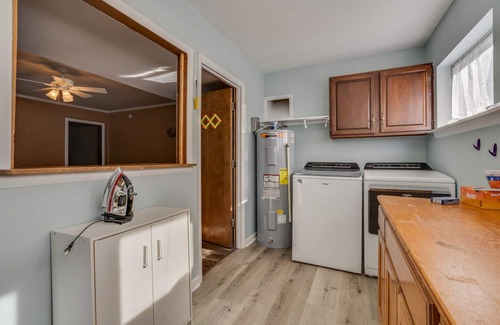 Kingsport Casa | 4 bed 4 bath pool and hot tub overlooking the river