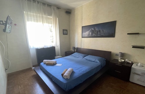 Milan Apartamento | 4 bed Apartment in Milano 7 min Duomo up to 6 Peop