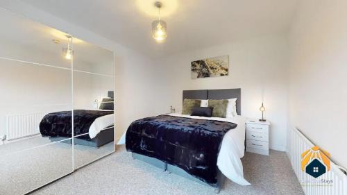 Mamhilad Apartamento | 4 Bed Apartment- With Cosy Pub - Food/Drink 10%off