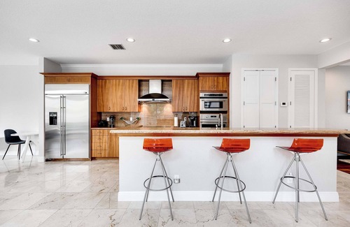 Colee Hammock Casa | 4-Bed + Den with pool in Las Olas, Ft Lauderdale