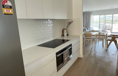 Moonee Casa | 4-Bed Home, Pool, BBQ & Theater