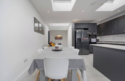 Enfield Casa | 4-Bed House Ideal for Families and Corporate Stays