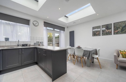 Enfield Casa | 4-Bed House Ideal for Families and Corporate Stays