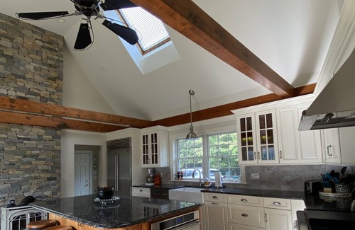 West Barnstable Casa | 4 Bed House Includes Paid Beach Pass, Movie Room, playhouse, fire room