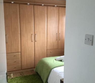 Basildon Casa | 4 Bed House next to Basildon Town Centre