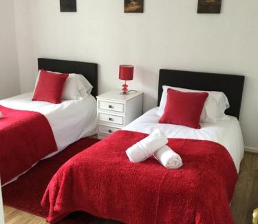 Basildon Casa | 4 Bed House next to Basildon Town Centre