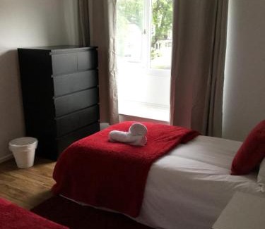 Basildon Casa | 4 Bed House next to Basildon Town Centre