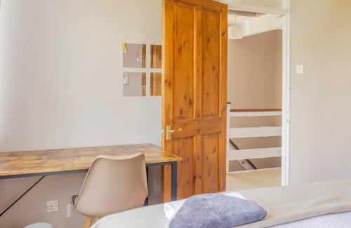 Guildford Casa | 4 Bed House Perfect for Contractors - Families and Relocation