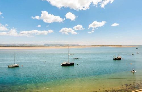 Aberdovey Casa | 4 Bed in Aberdovey 87520