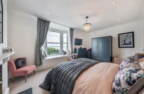 Aberdovey Casa | 4 Bed in Aberdovey 94232