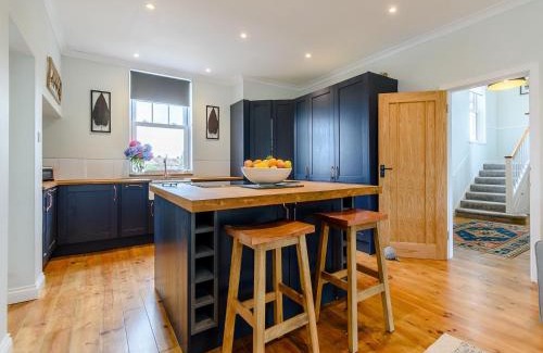 Bexhill-on-Sea Casa | 4 Bed in Bexhill on Sea 77602
