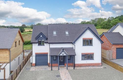 Bishops Castle Casa | 4 Bed in Bishops Castle 94072