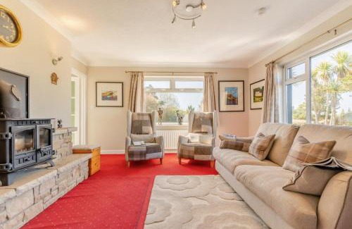 Dungloe Casa | 4 Bed in Burtonport oc-c31069