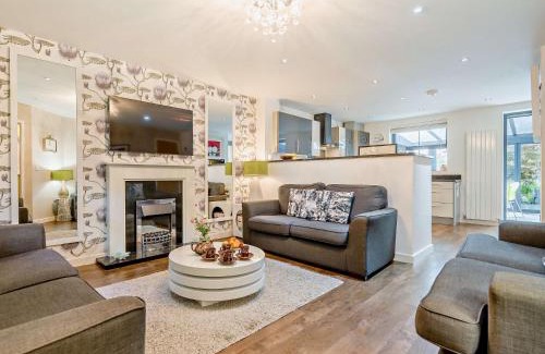 Charlestown Casa | 4 Bed in Charlestown 41199