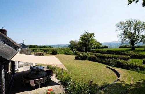 Westbrook Court Casa | 4 Bed in Clyro 92039