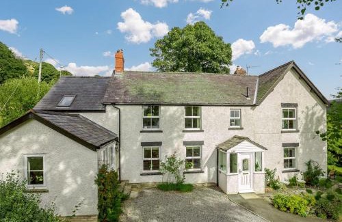 Corwen Casa | 4 Bed in Corwen 88868