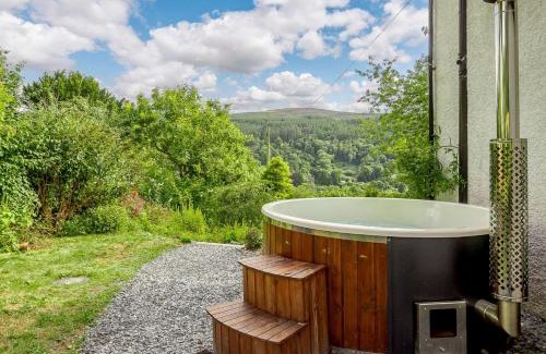 Corwen Casa | 4 Bed in Corwen 88868