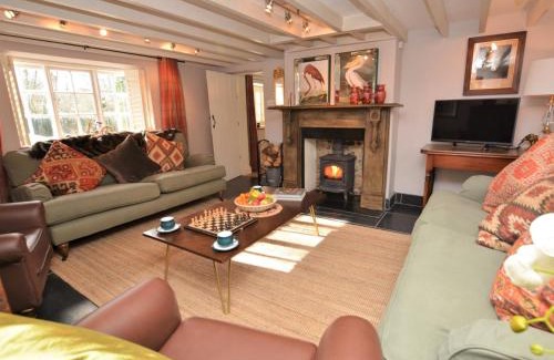Dorchester Casa | 4 Bed in Dorchester 56025