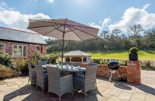 Dorchester Casa | 4 Bed in Dorchester 42204