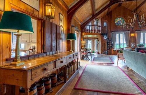 Dorchester Casa | 4 Bed in Dorchester 80513