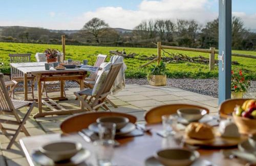 Saint Erth Praze Casa | 4 Bed in Helston 90391