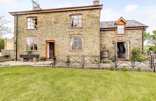 Holywell Casa | 4 Bed in Holywell 82276
