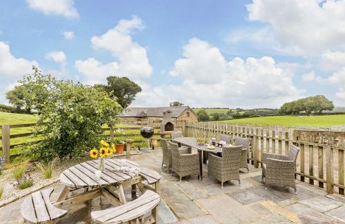 Launceston Casa | 4 Bed in Launceston BRHIG