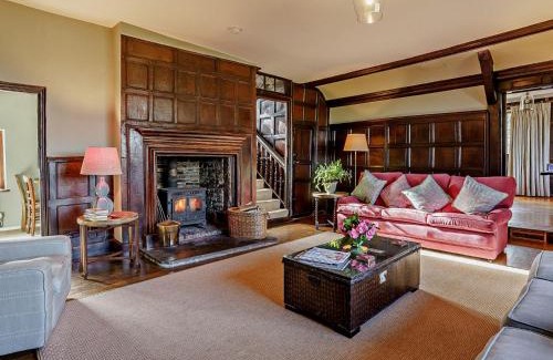 Llanover Casa | 4 Bed in Llanover 91243