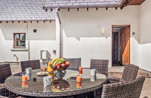 Lloc Casa | 4 Bed in Lloc 92687