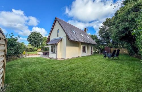 Lloc Casa | 4 Bed in Lloc 92687
