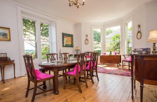 West Lulworth Casa | 4 Bed in Lulworth Cove DC182