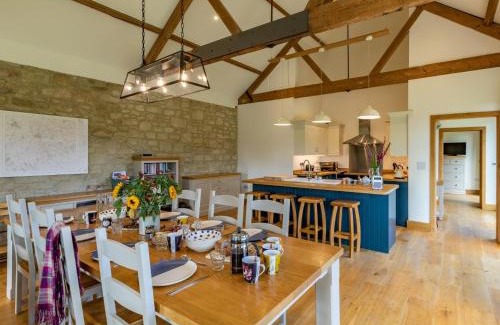 Shaftesbury Casa | 4 Bed in Melbury Abbas 48814