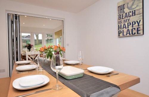 Westward Ho Casa | 4 Bed in Northam 53701