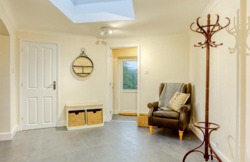 Bideford Casa | 4 Bed in Parkham 76452