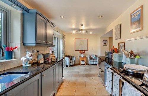 Rothbury Casa | 4 Bed in Rothbury CN180