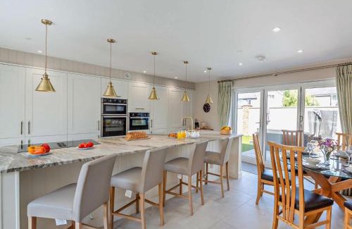 Saint Asaph Casa | 4 Bed in Saint Asaph 96246
